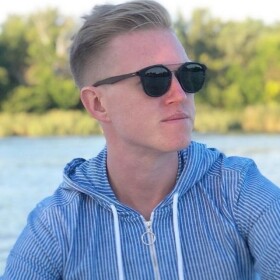 Дмитрий здесь и сейчас